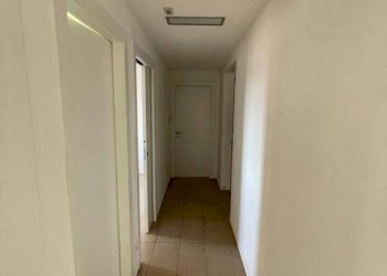 Corridoio - Appartamento via Boves, 5x, Alessandria - foto 32