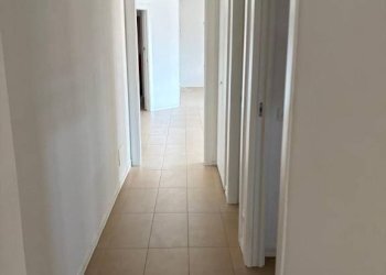 Corridoio - Appartamento via Boves, 5x, Alessandria - foto 10