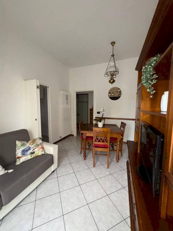 Salone - Quadrilocale via Friuli Venezia Giulia, 4, Bologna (zona Mazzini) - foto 1