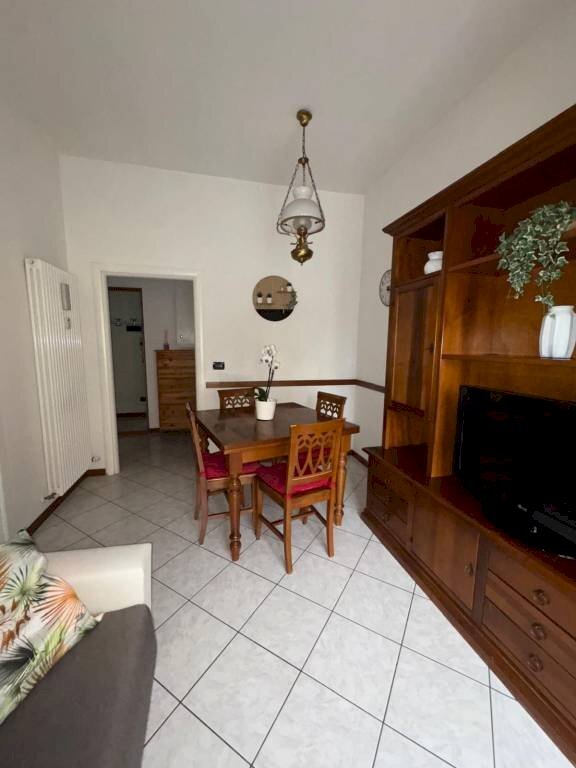 Salone - Quadrilocale via Friuli Venezia Giulia, 4, Bologna (zona Mazzini) - foto 3