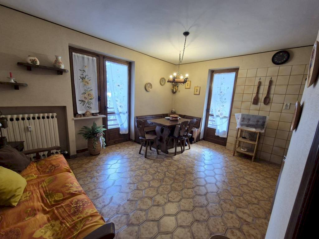 Salone - Two-room apartment via delle Gure, Fenestrelle - photo 3
