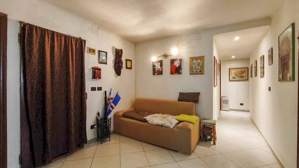 Ingresso - Three-room apartment salita Ginestrato, Genova (neighborhood Marassi) - photo 2