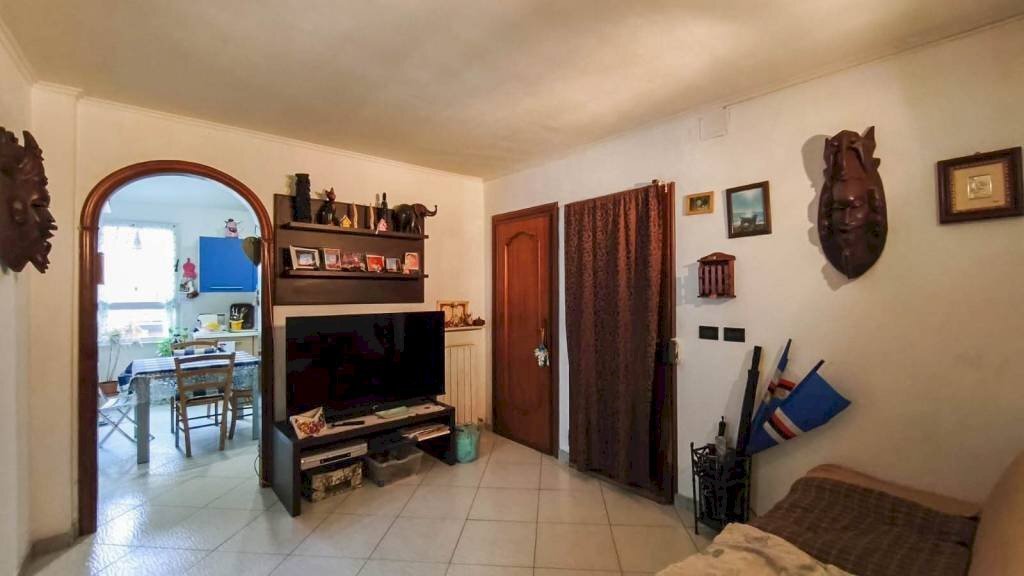 Ingresso - Three-room apartment salita Ginestrato, Genova (neighborhood Marassi) - photo 3