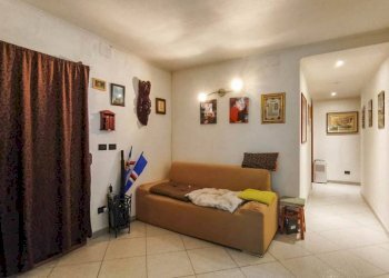 Ingresso - Trilocale salita Ginestrato, Genova (zona Marassi) - foto 2