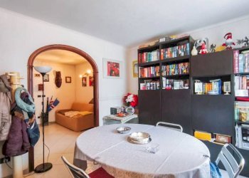 Soggiorno - Trilocale salita Ginestrato, Genova (zona Marassi) - foto 8