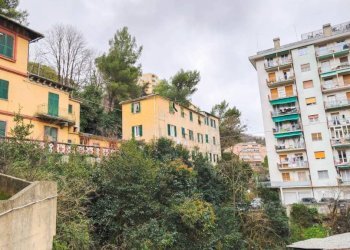 Facciata - Trilocale salita Ginestrato, Genova (zona Marassi) - foto 20