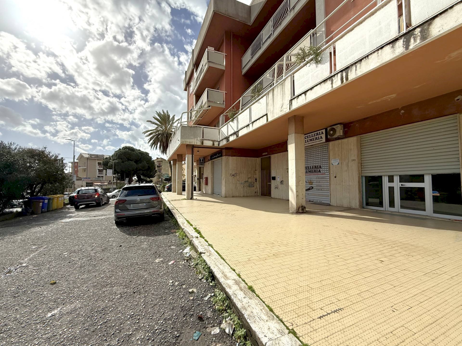 Foto 1 - Shop Viale Magna Grecia
 
298, Catanzaro - photo 1