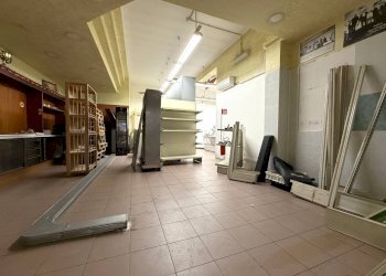 Foto 8 - Shop Viale Magna Grecia
 
298, Catanzaro - photo 8