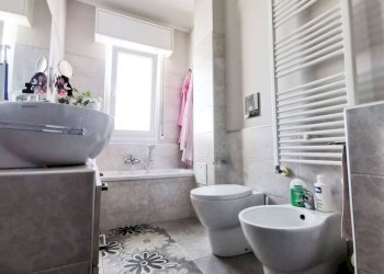 Bagno - Appartamento via Giuseppe Di Vittorio, 37/2, Venaria Reale - foto 30