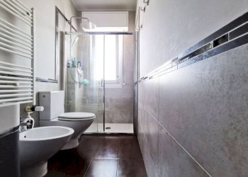 Bagno - Appartamento via Giuseppe Di Vittorio, 37/2, Venaria Reale - foto 40