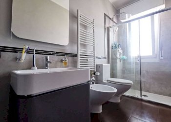 Bagno - Appartamento via Giuseppe Di Vittorio, 37/2, Venaria Reale - foto 41