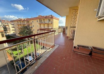 Foto 11 - Apartment Via Saragat
 
1, San Nicola la Strada - photo 11