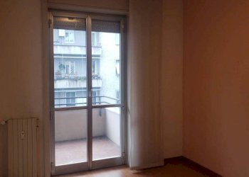 Camera da letto - Trilocale via Giosuè Carducci, Gallarate - foto 17