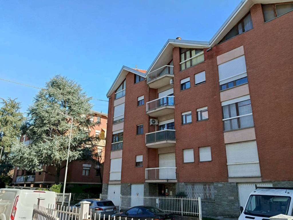 Facciata - Quadrilocale via Michelangelo Pittatore, Asti - foto 1