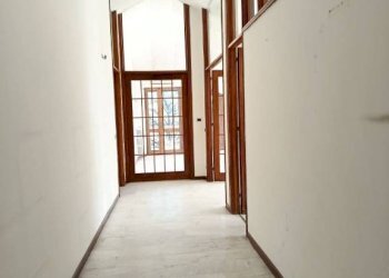 Corridoio - Quadrilocale via Michelangelo Pittatore, Asti - foto 10