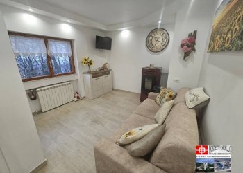 Salone - Trilocale strada Statale del Terminillo, Rieti - foto 3