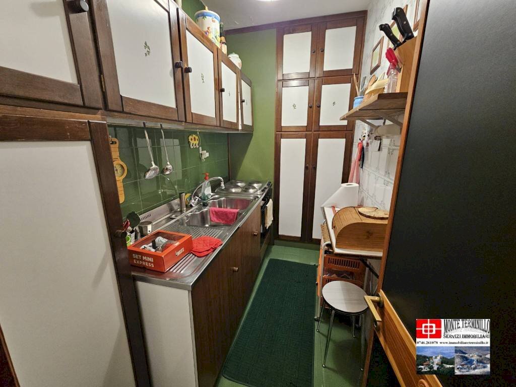 Cucina - Appartamento via Tre Faggi, Rieti - foto 2