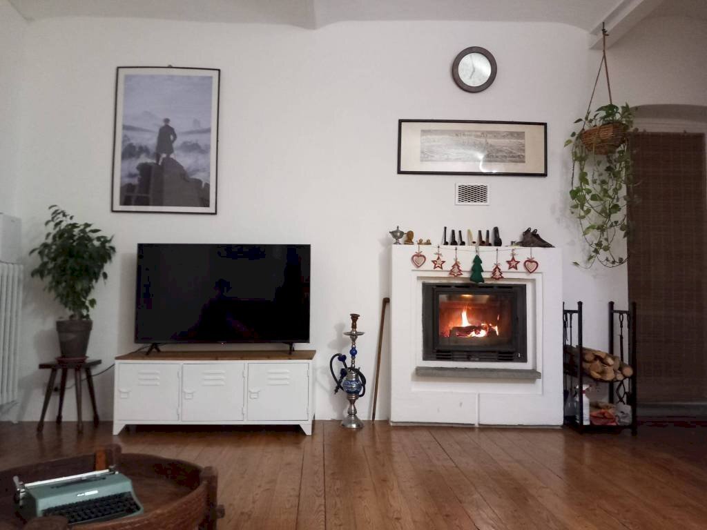 Salone - Quadrilocale strada Comunale del Cartman, 59, Torino (zona Madonna del Pilone) - foto 1