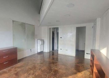 1d2d6546-1e6e-43fe-a151-16be7c1ecbfe - Negozio piazza Rivoli, 10, Torino (zona Parella) - foto 2