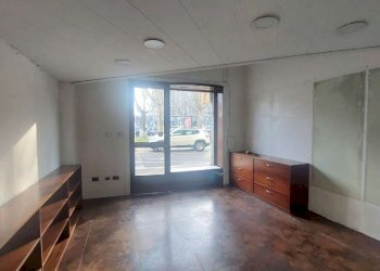 9f4a40f6-fe77-4cc7-8bac-ef2d852236a4 - Negozio piazza Rivoli, 10, Torino (zona Parella) - foto 8