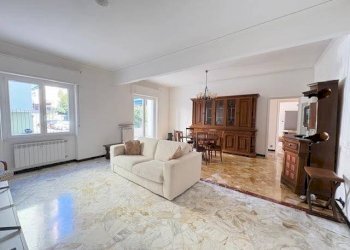 Salone - Appartamento via Nicola Fabrizi, 16, Genova (zona Quarto) - foto 2