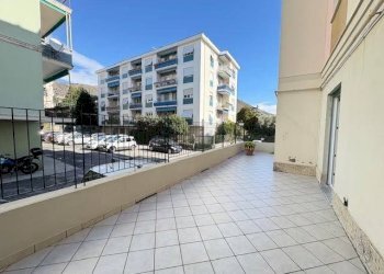 Terrazzo - Appartamento via Nicola Fabrizi, 16, Genova (zona Quarto) - foto 9