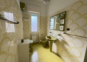 Bagno - Appartamento via Nicola Fabrizi, 16, Genova (zona Quarto) - foto 27
