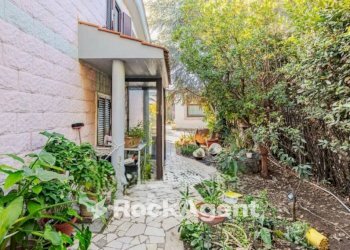 Four-room apartment strada Comunale Marrone, Capurso - photo 25