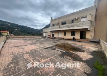 Stabile - Palazzo via Emilio Vecchia, Varazze - foto 1