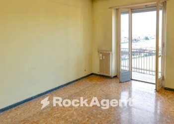 Camera da letto - Bilocale via La Thuile, 73, Torino (zona Parella) - foto 14