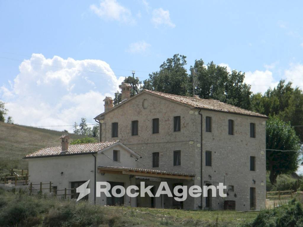Facciata - Rustico Frazione Costa, 123, Arcevia - foto 2