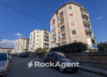 Quadrilocale via Anile Antonino, 9, Catanzaro - foto 1