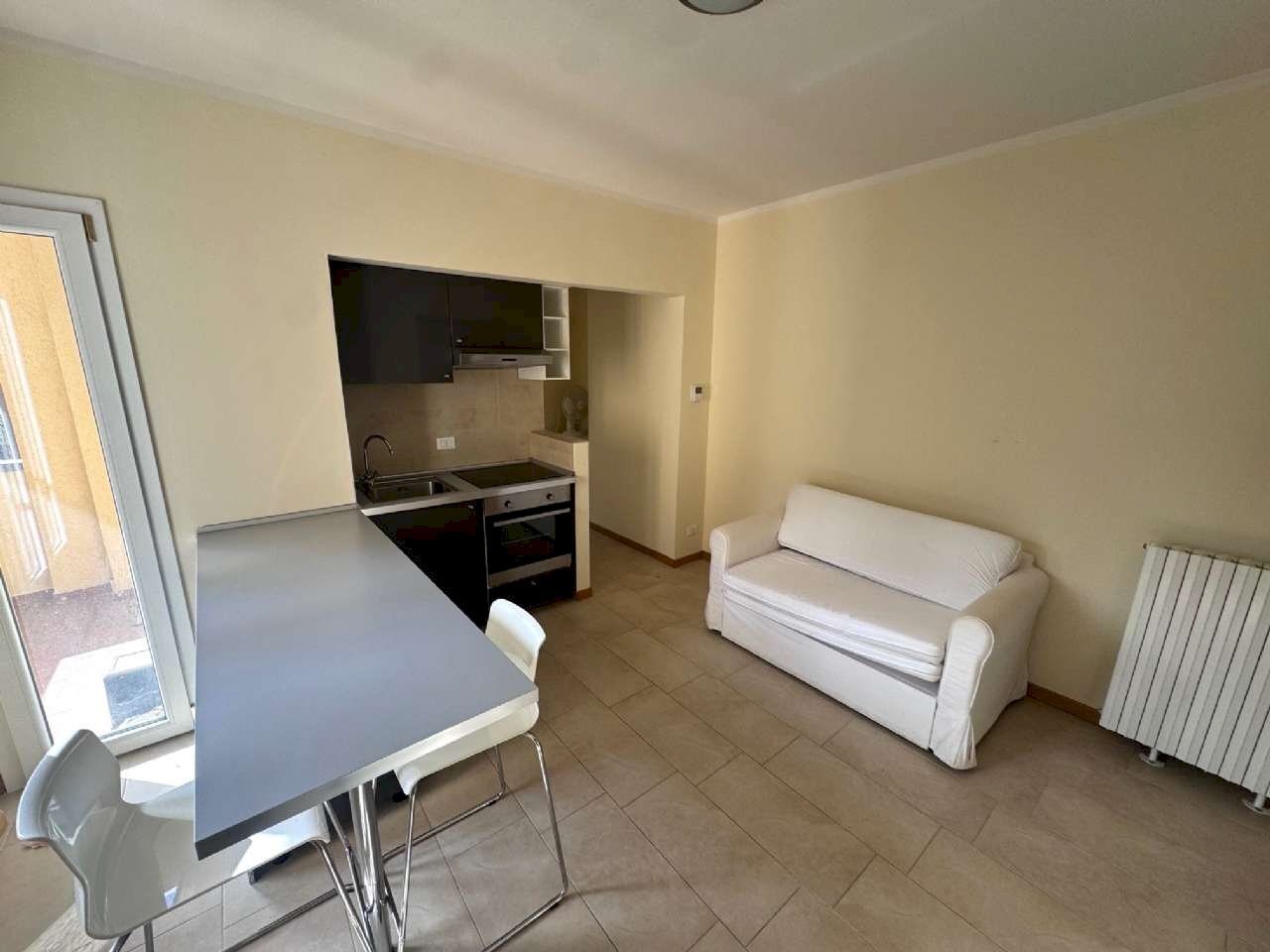 soggiorno - Bilocale via Guido Minarini, San Lazzaro di Savena - foto 3