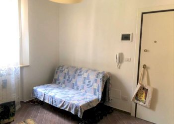 divano letto - Bilocale via Cartoleria, Bologna (zona Centro Storico) - foto 6