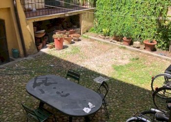 giardino conodminiale - Bilocale via Cartoleria, Bologna (zona Centro Storico) - foto 19