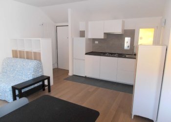 soggiorno - Bilocale via Via Cartoleria, Bologna (zona Centro Storico) - foto 1