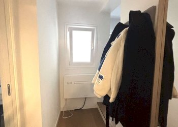 disimpegno - Bilocale via Via Cartoleria, Bologna (zona Centro Storico) - foto 24