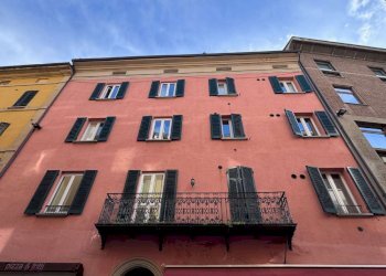 facciata - Appartamento via Zamboni, Bologna (zona Centro Storico) - foto 26