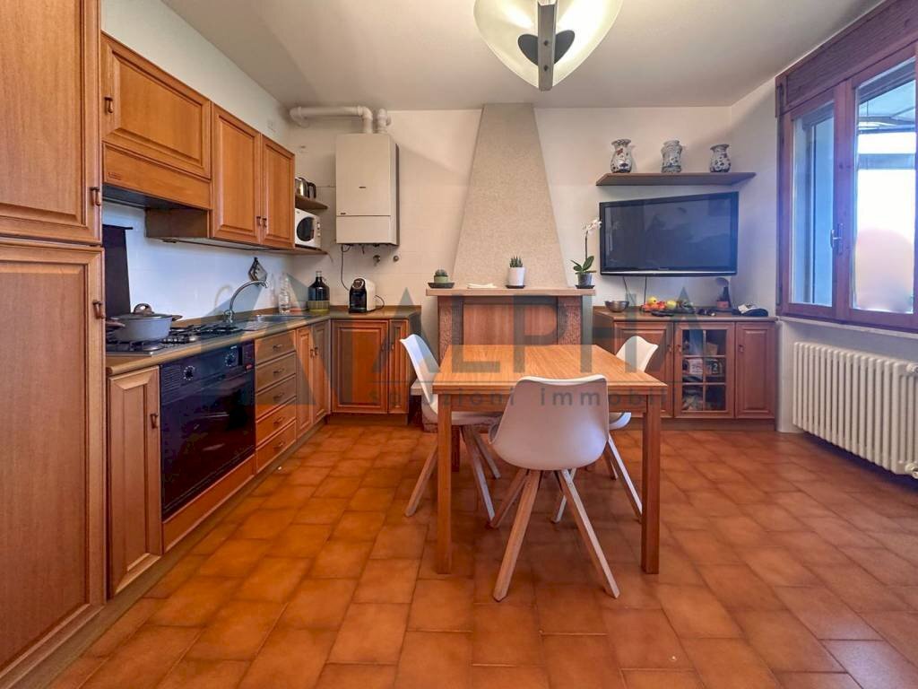 Cucina - Appartamento via Sant'Ilario, Forlì - foto 1