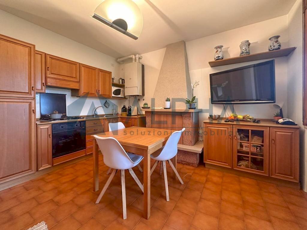 Cucina - Appartamento via Sant'Ilario, Forlì - foto 3
