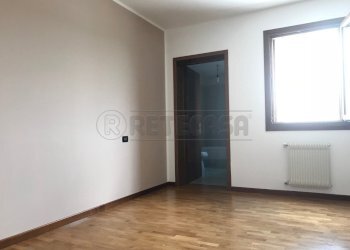 IMG_8037.jpg - Trilocale Bassano del Grappa - foto 10