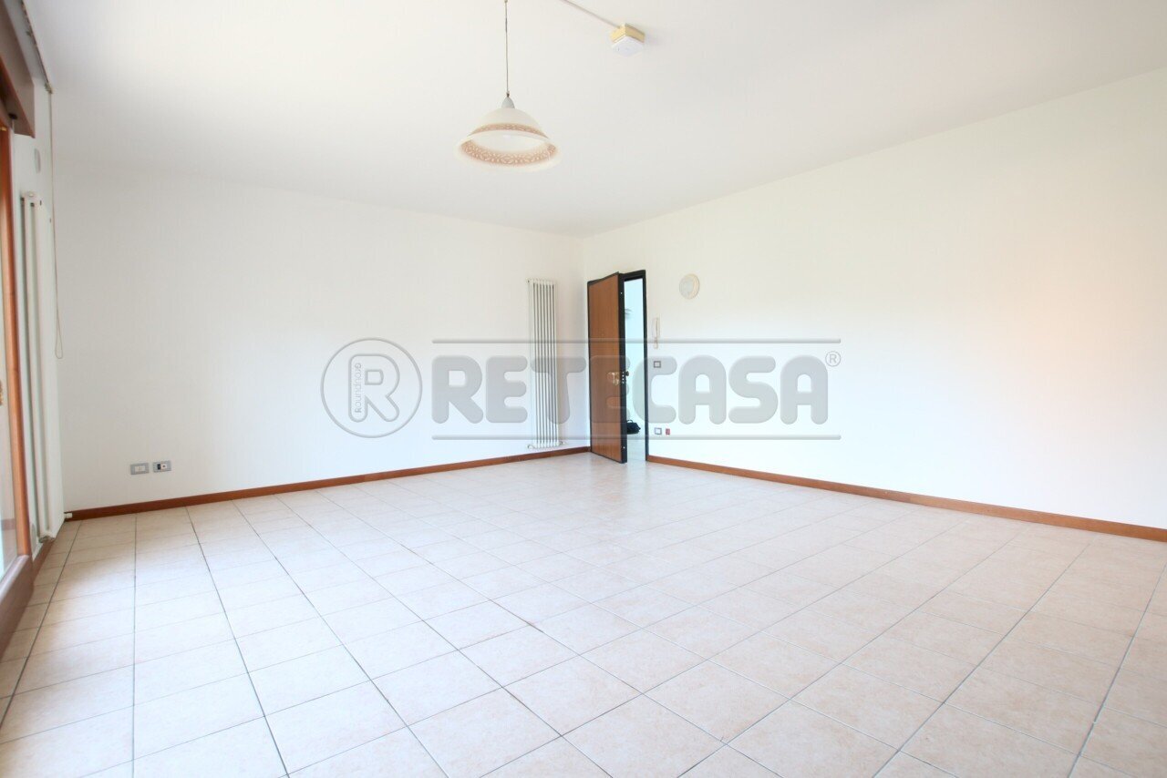 IMG_8607.JPG - Four-room apartment Via Giovanni Falcone, Barbarano Mossano - photo 2