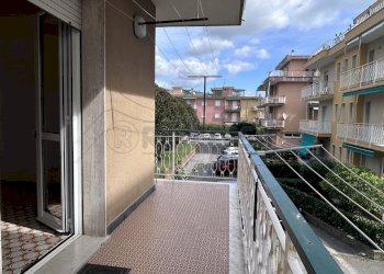 IMG_2071.JPG - Appartamento Via Milano, Pietra Ligure - foto 2