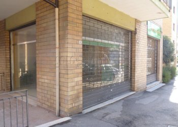 Vetrine - Commercial Premises Macerata - photo 5