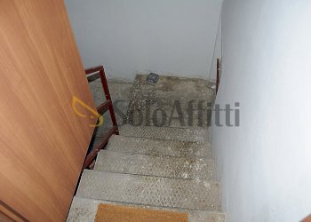 SCALA INTERNA - Locale Commerciale Via Giuseppe Verdi 13, Settimo Torinese - foto 10