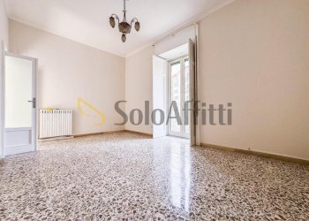 Salone - Trilocale Via Mario Fiore 6, Napoli (zona Arenella) - foto 5