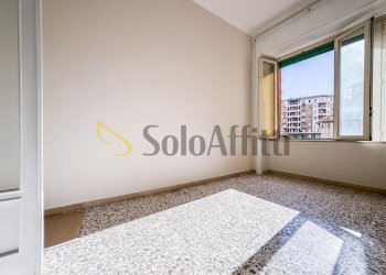 Camera 2 - Trilocale Via Mario Fiore 6, Napoli (zona Arenella) - foto 6