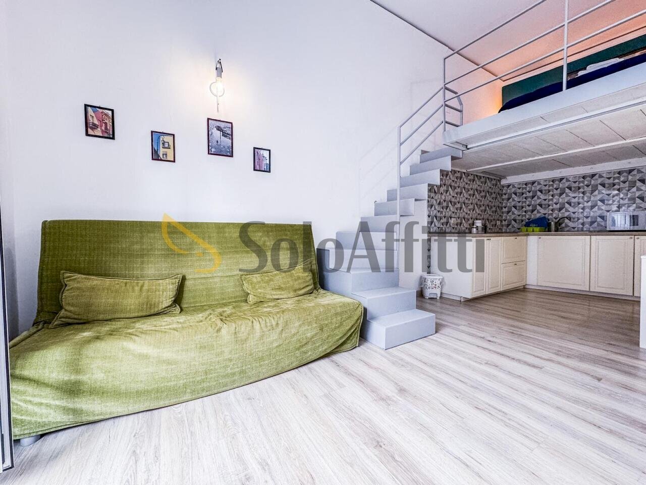 soggiorno con angolo cottura - Two-room apartment Via Toledo, Napoli (neighborhood Quartieri Spagnoli) - photo 2