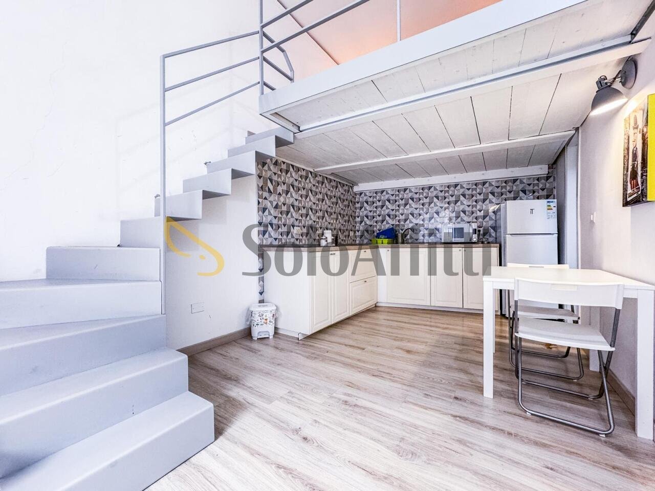 soggiorno con angolo cottura - Two-room apartment Via Toledo, Napoli (neighborhood Quartieri Spagnoli) - photo 3