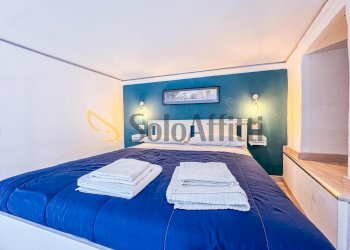 camera da letto - Bilocale Via Toledo, Napoli (zona Quartieri Spagnoli) - foto 17